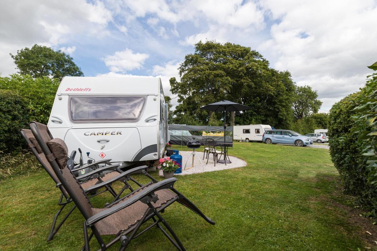 Cosy Caravan On Luxury Campsite Hulme End エクステリア 写真