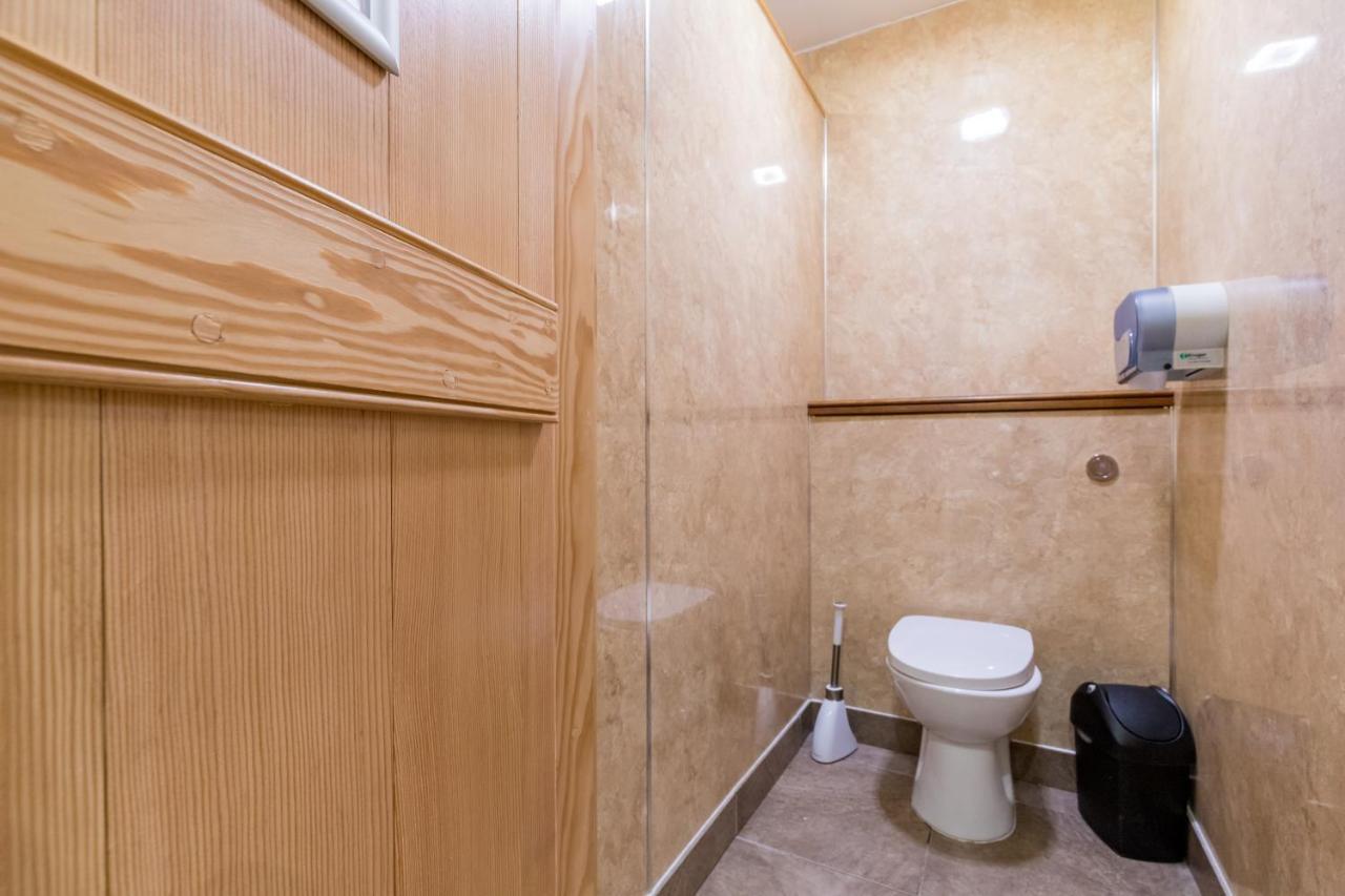 Cosy Caravan On Luxury Campsite Hulme End エクステリア 写真