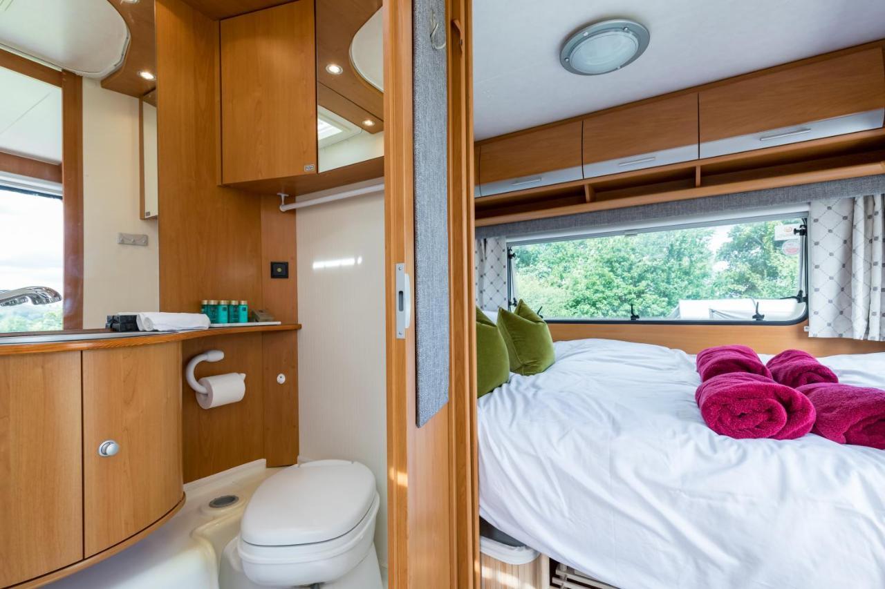 Cosy Caravan On Luxury Campsite Hulme End エクステリア 写真