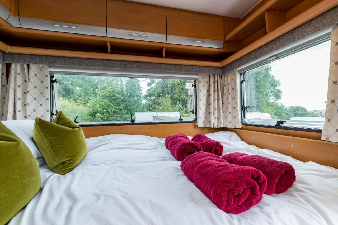 Cosy Caravan On Luxury Campsite Hulme End エクステリア 写真