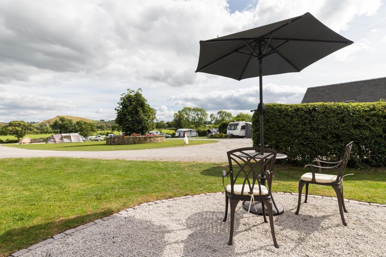 Cosy Caravan On Luxury Campsite Hulme End エクステリア 写真