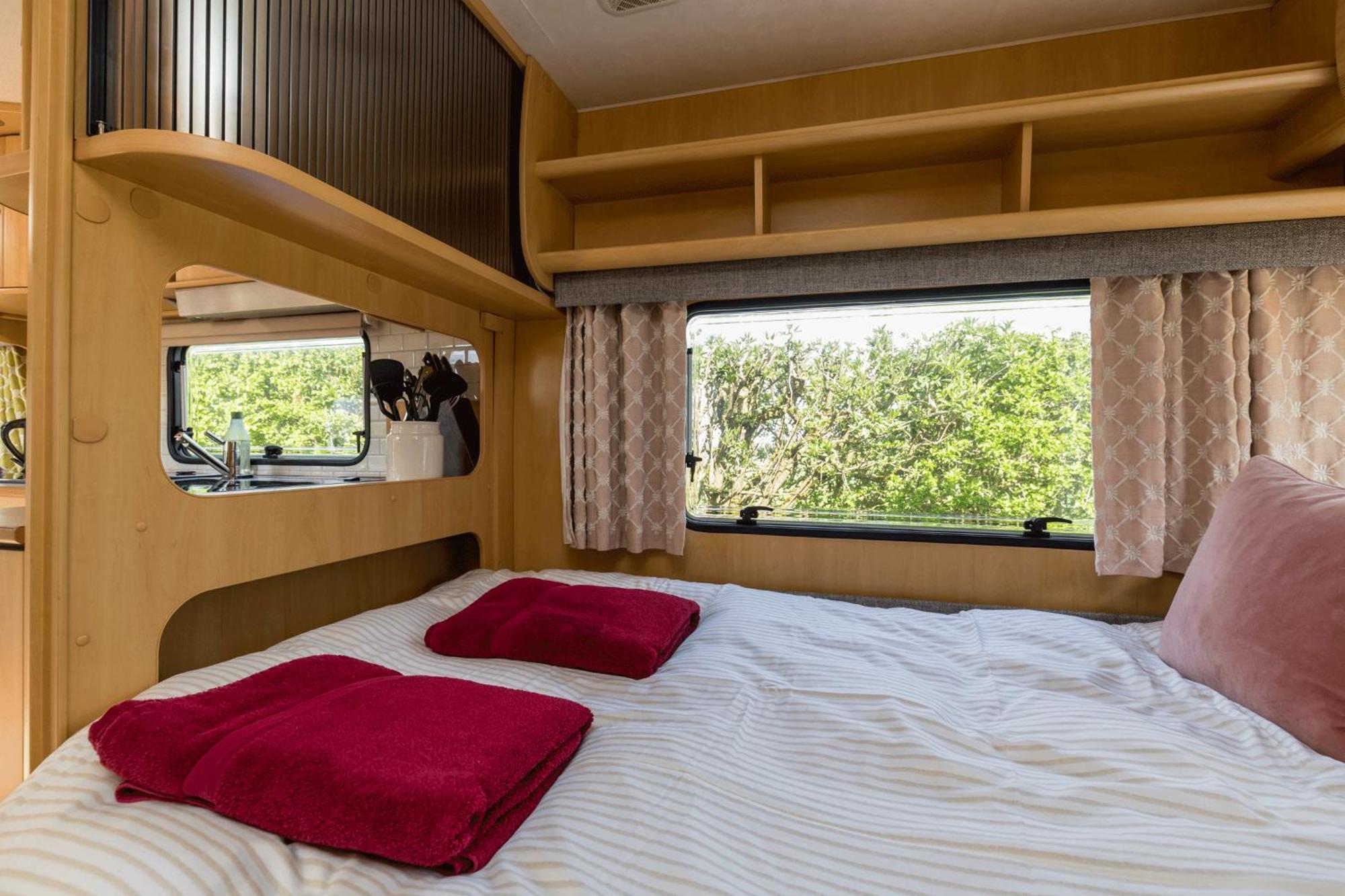 Cosy Caravan On Luxury Campsite Hulme End エクステリア 写真