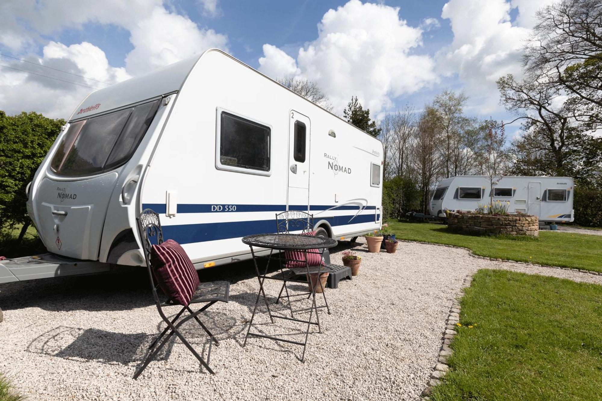 Cosy Caravan On Luxury Campsite Hulme End エクステリア 写真